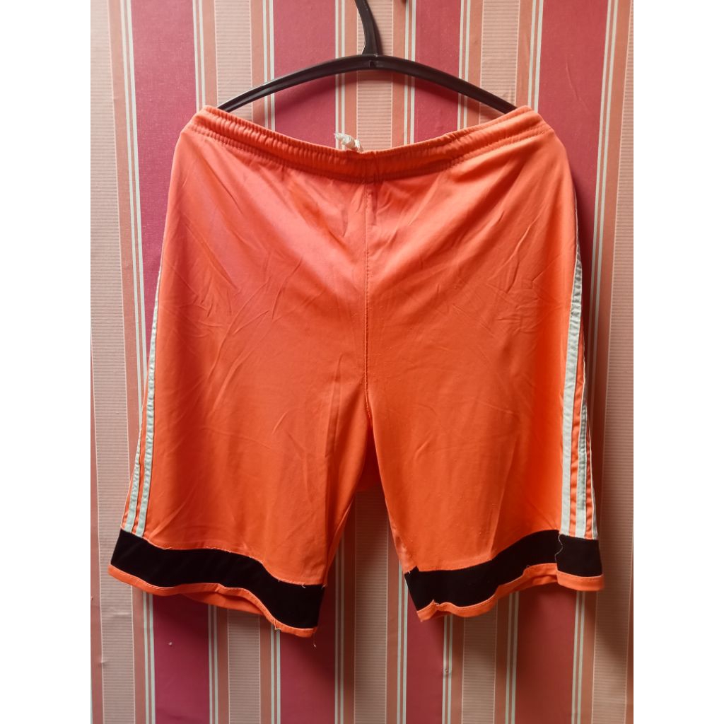 Celana Pendek Bahan Jersey Warna Orange Stabilo Bekas Second Preloved