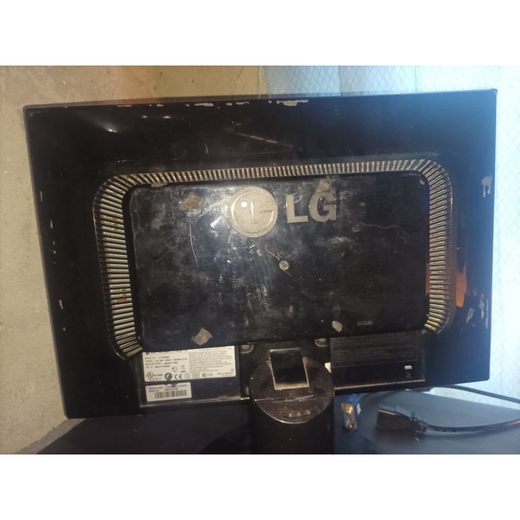 monitor LG 17