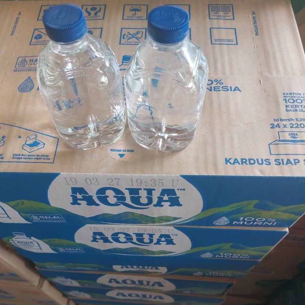 aqua cube air mineral 220ml isi 24 botol
