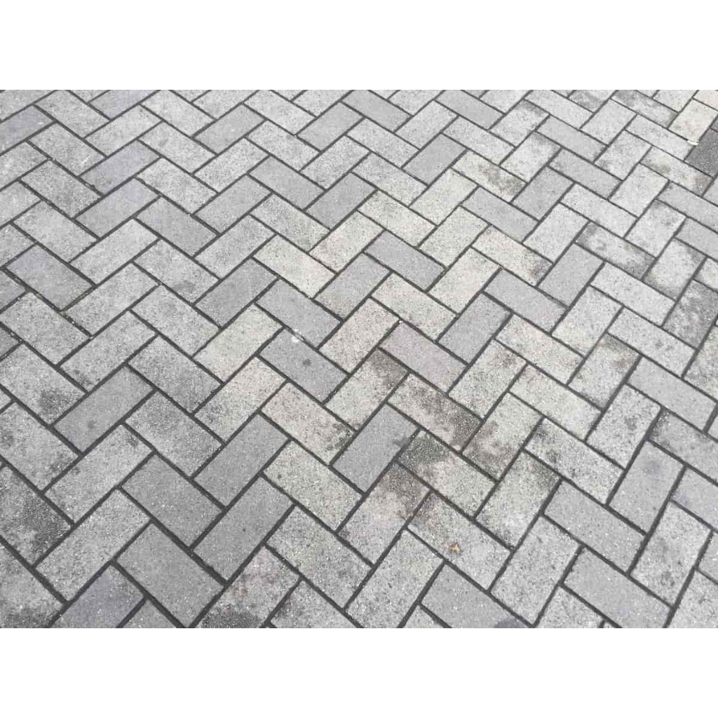 paving block bentuk panjang untuk daerah tertentu saja