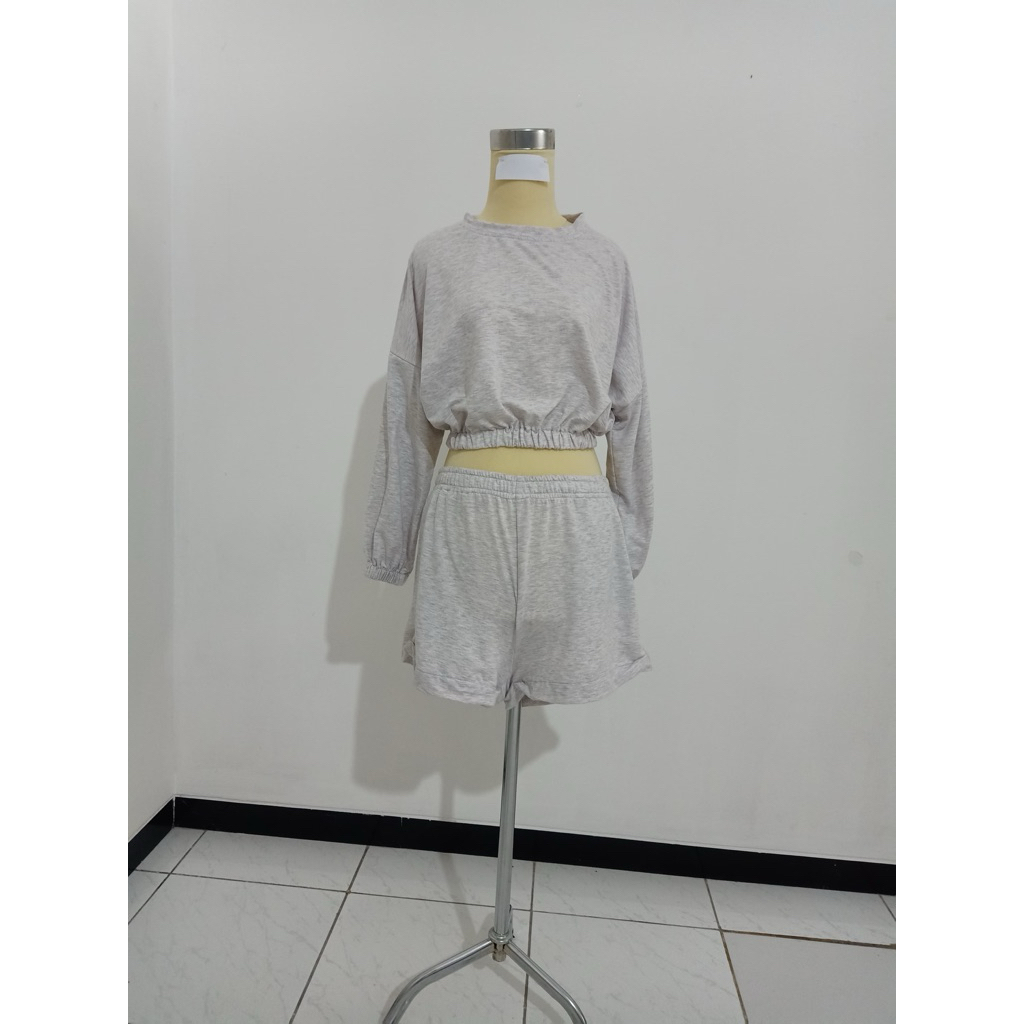 Set Blouse + Celana Pendek