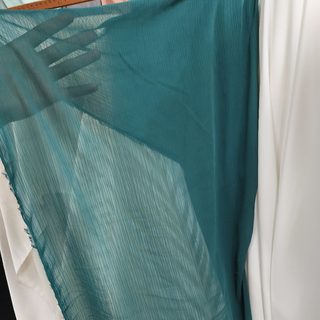 Kain Sifon Yoryu Polos – Bahan Jatuh, Lembut, Adem, Elegan untuk Gamis, Dress, Blouse, dan Hijab Fas