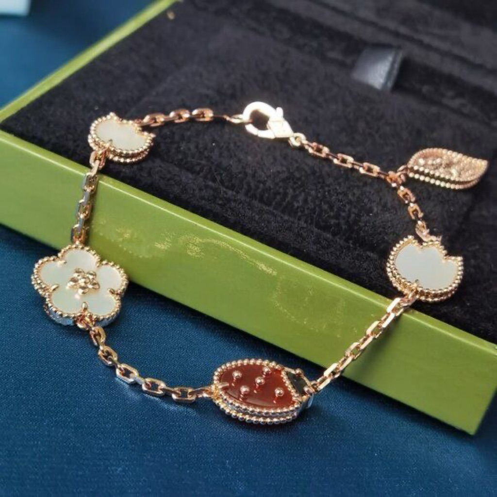 Dream Of Destiny Gelang Tangan Kumbang Vc Titanium Wanita