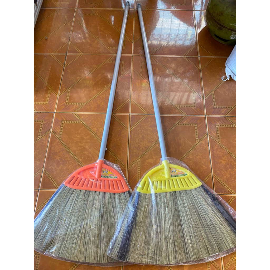 Sapu Rayung 2 Macan Sedang/ Sapu Rayung Kuning/ Sapu Cemara Rayung 2 Macan