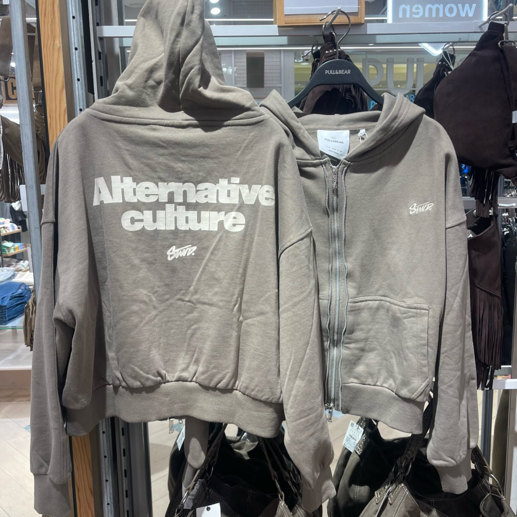 Hoodie Stwd PULL&BEAR Women jastip (jasa titip)