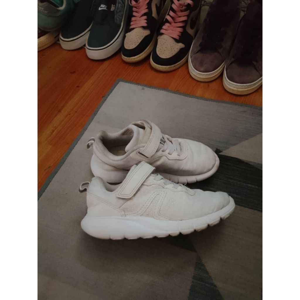 sepatu anak second decathlon size 30 insole 18,5
