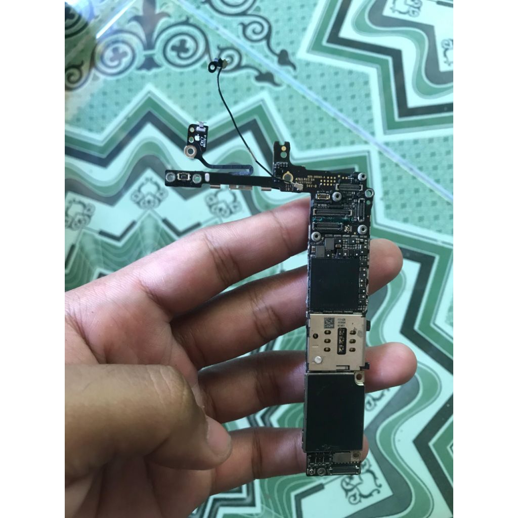 Mesin iPhone 6S Plus minus