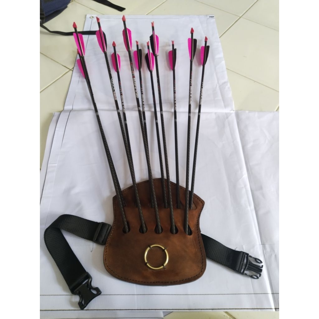 Back Quiver / Quiver punggung Panahan