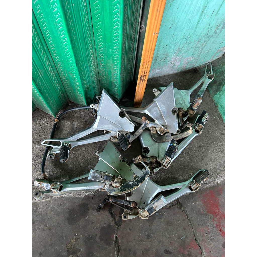 Postep belakang tiger revo