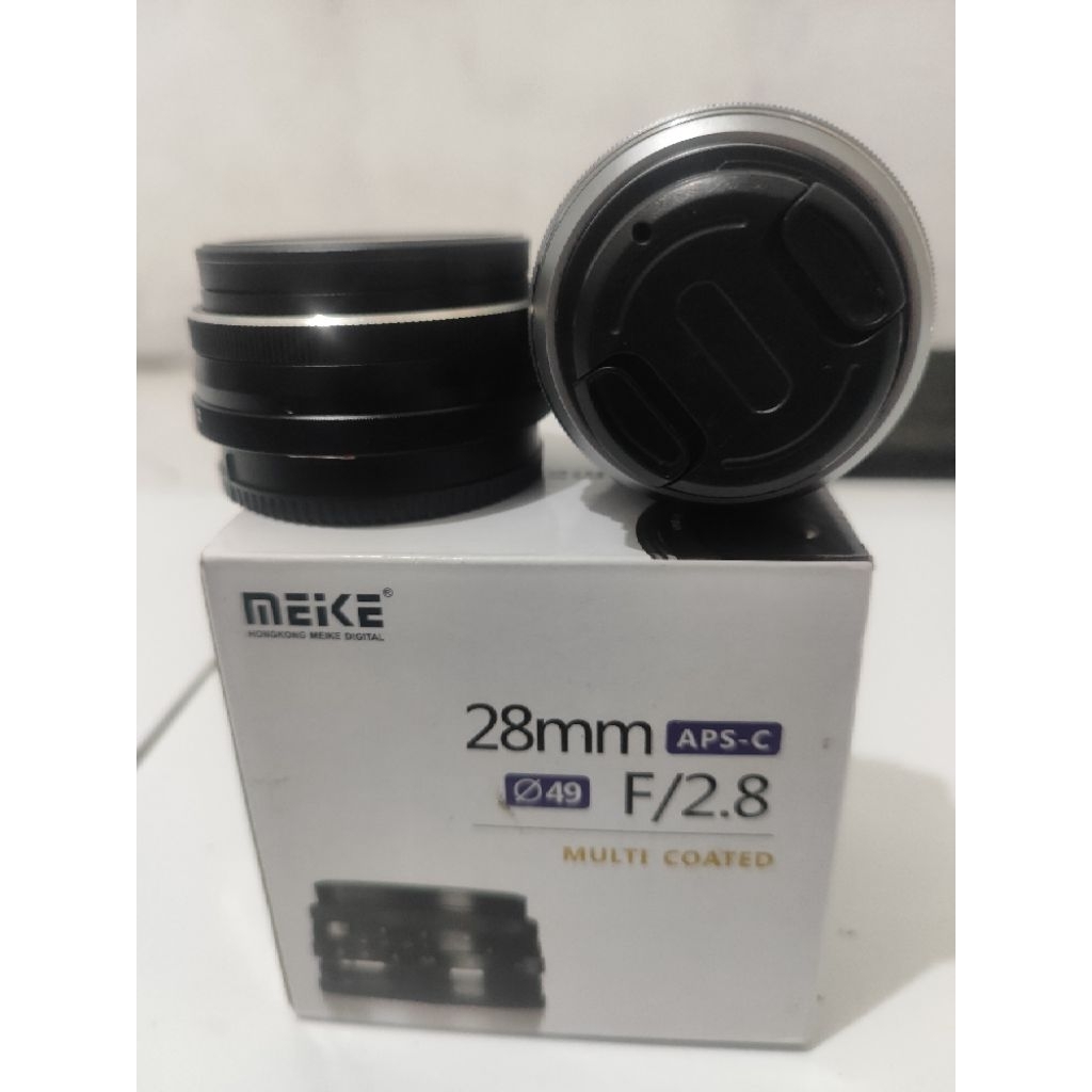 Lensa kit olympus 14-42 dan lensa meike 28mm f2.8