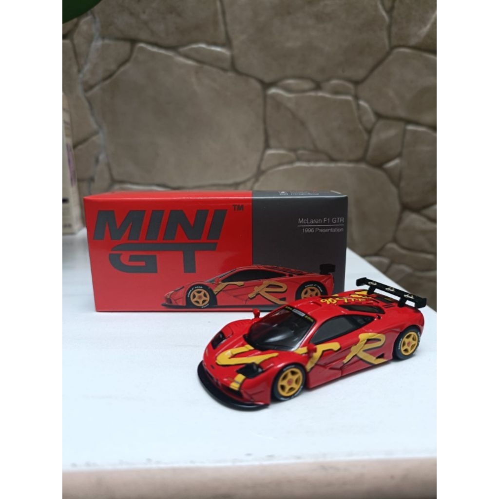 Mini GT Mclaren F1 GTR 1996 Presentation (red)
