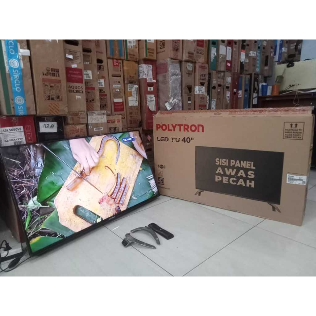 TV LED Polytron 40 Inch FHD Digital TV HDMI USB DVBT-T2 Kondisi bekas masih segel 5373F
