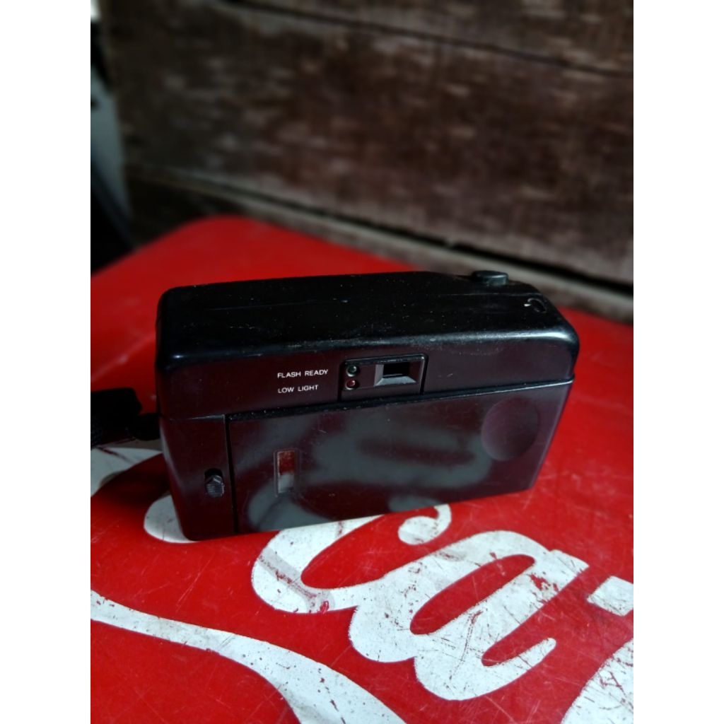 kamera analog 35rb jadul antik kuno lawas vintage kuno display anggap mati