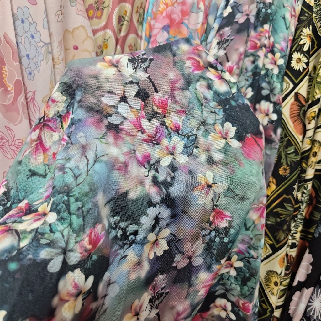 KAIN RAYON VISCOSE PREMIUM MOTIF BUNGA BESAR - KAIN RAYON MOTIF KEMBANG BESAR HARGA PERSETENGAH METE