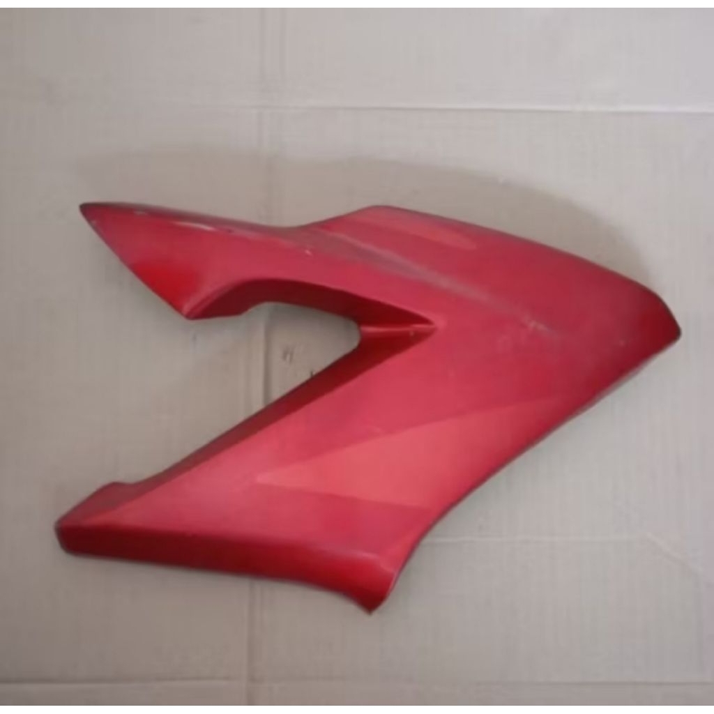 sayap tangki KANAN Honda cb 150 r old merah bekas ori