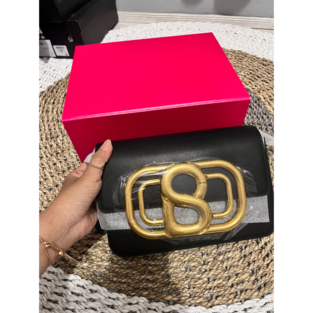 Briana Bag by Buttonscarves