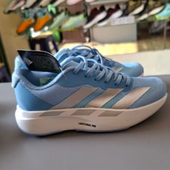 Sepatu olah Raga Wanita