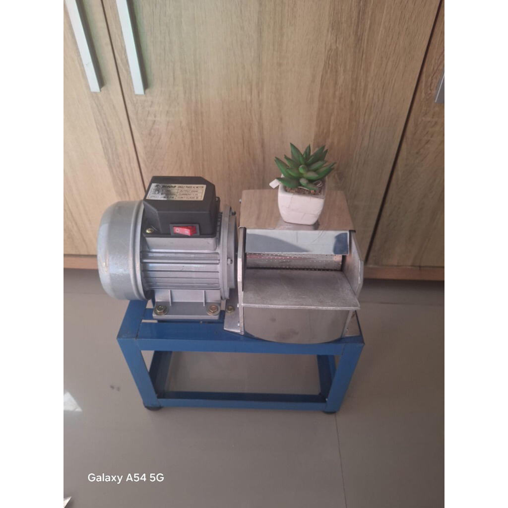 Mesin Parut Kelapa LIstrik  Jumbo COR BISON  Pakek Corong