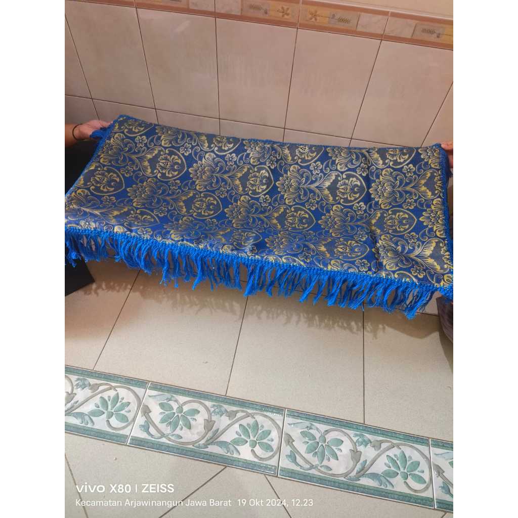 Taplak Meja Ruang Tamu Bahan  Jok Jumbo Loncer