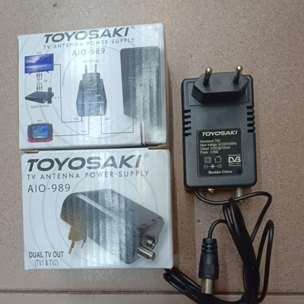 Adaptor antena Toyosaki