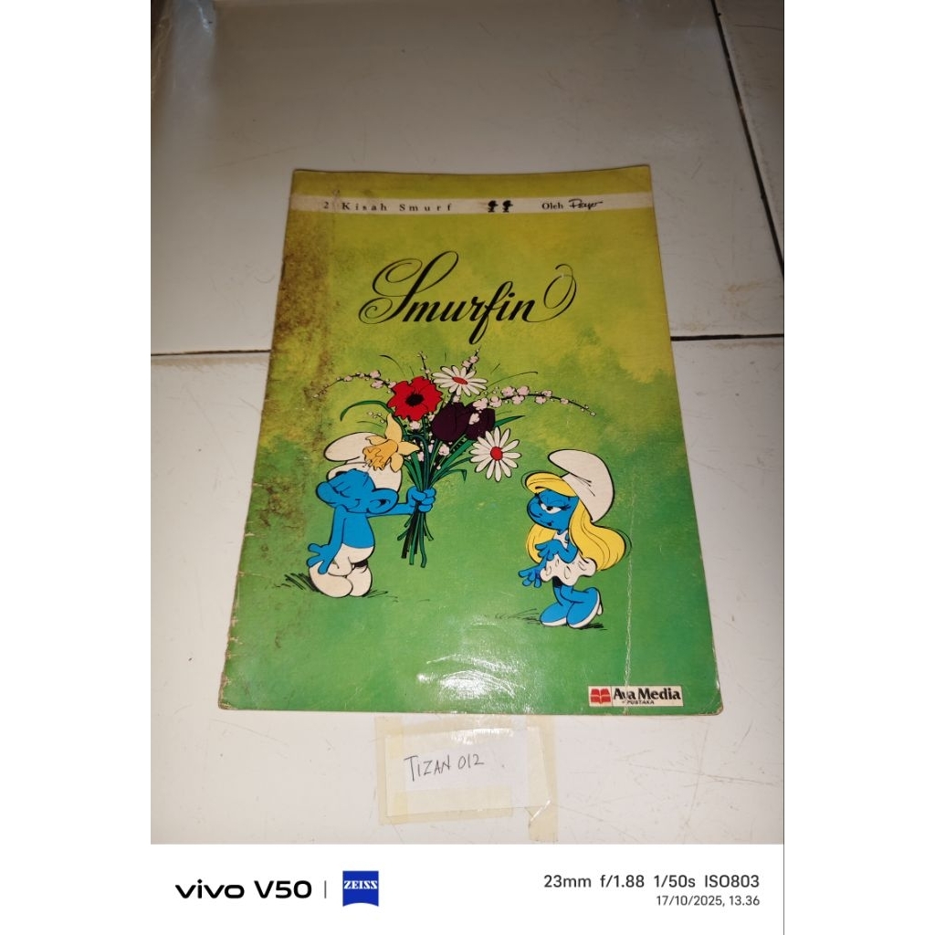 Buku 2 Kisah Smurf - Smurfin by Peyo