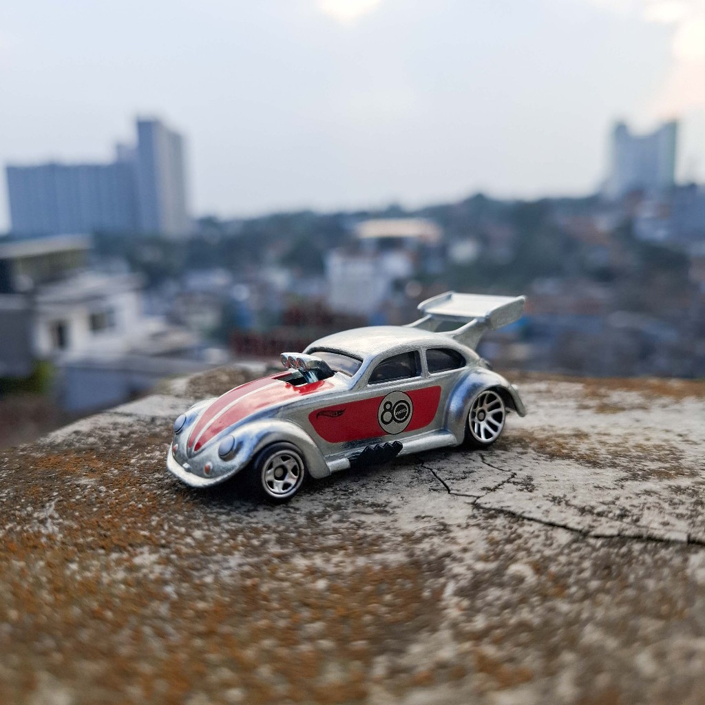 Hot Wheels Volkswagen Drag Beetle Zamac 80Th Anniversary
