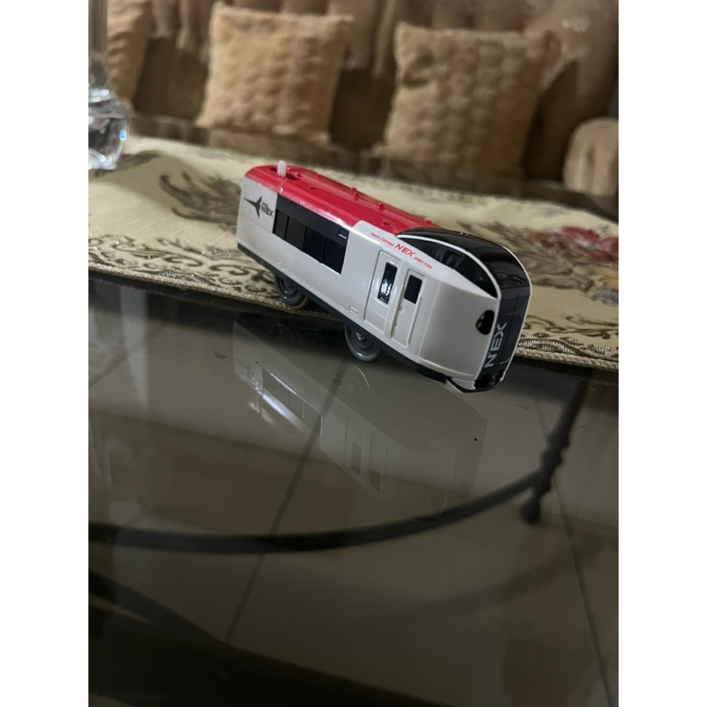 (takara tomy) train (bermesin)