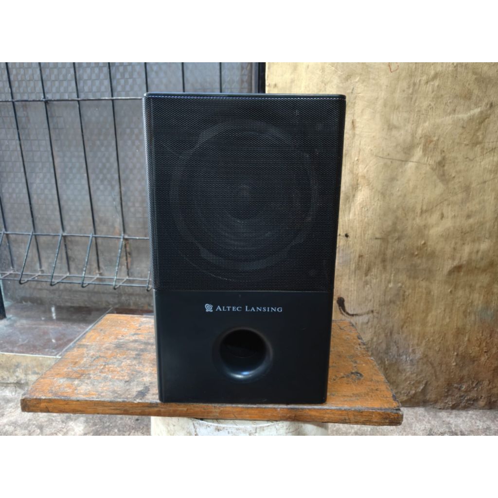 speaker subwoofer aktif altec lansing ATP3
