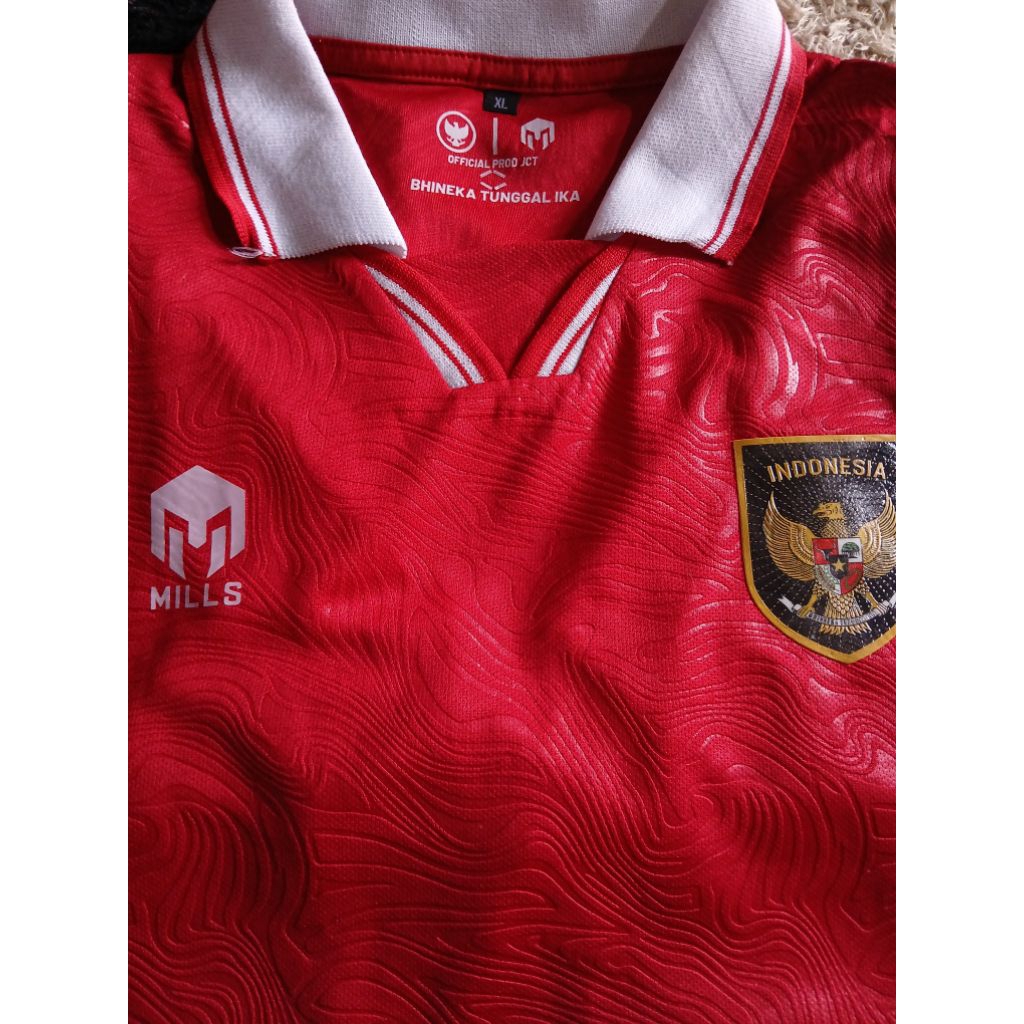 KOSTUM TIMNAS INDONESIA MILLS (HOME) MERAH