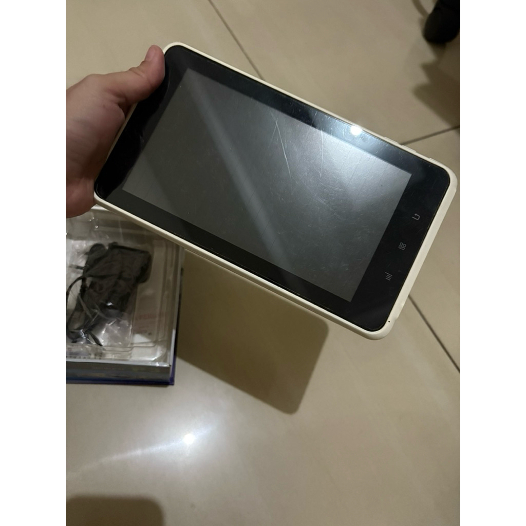 Preloved tablet movimax (fix price no nego)