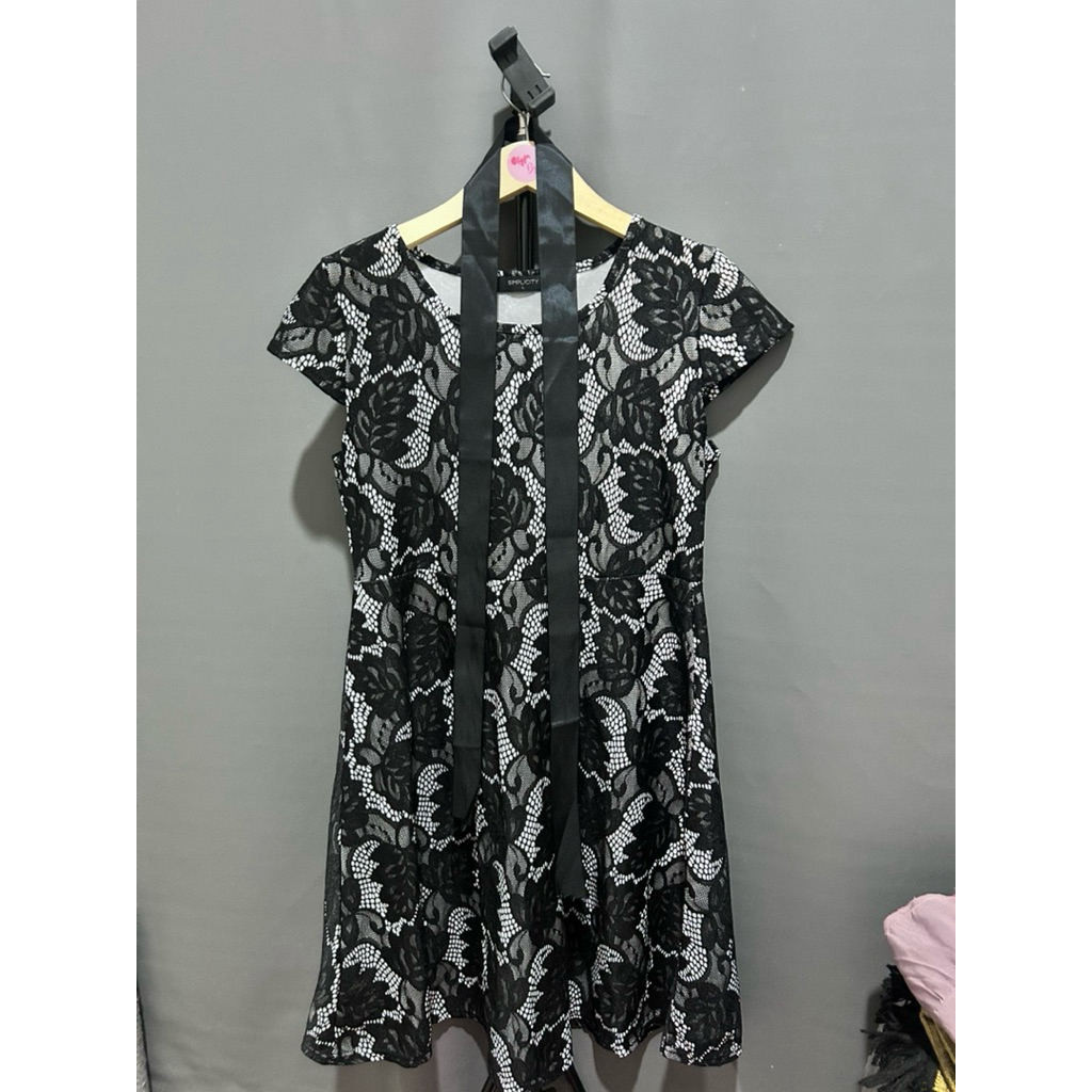 PRELOVED| SIMPLICITY