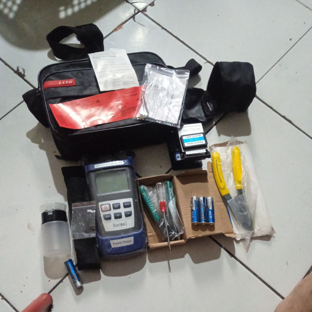 FTTH  optik cek kabel wifi