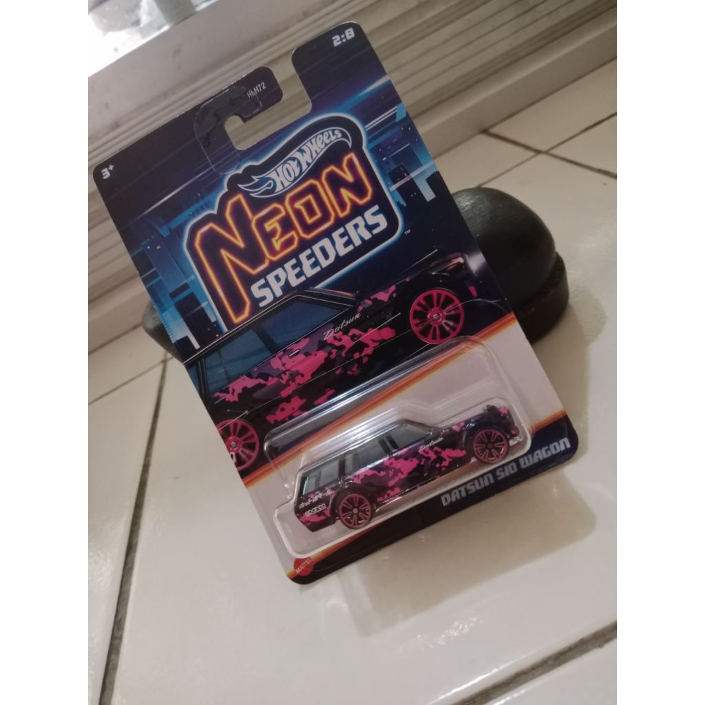 hotwheels datsun 510 wagon neonspeeders