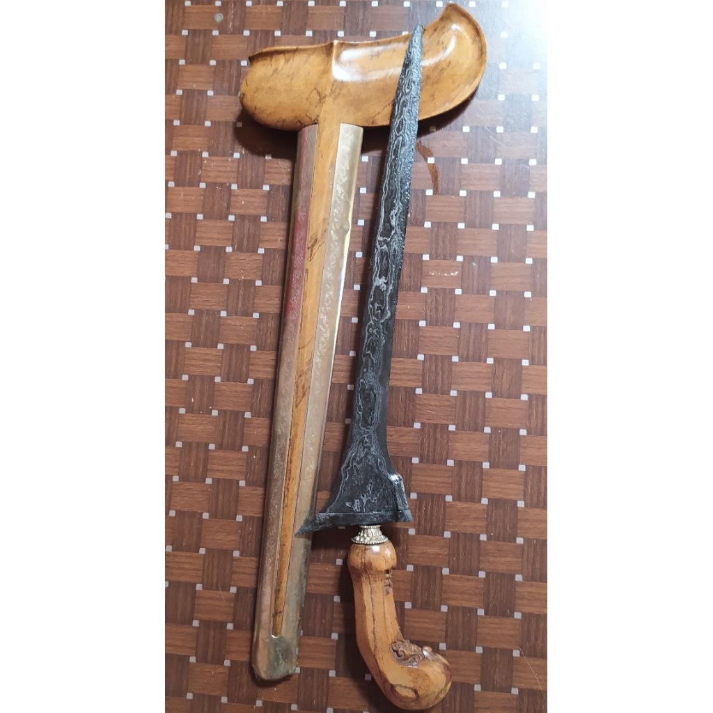 Brojol Dwi Pamor Pendaringan Kebhak Rojo Gundolo Tangguh Tuban