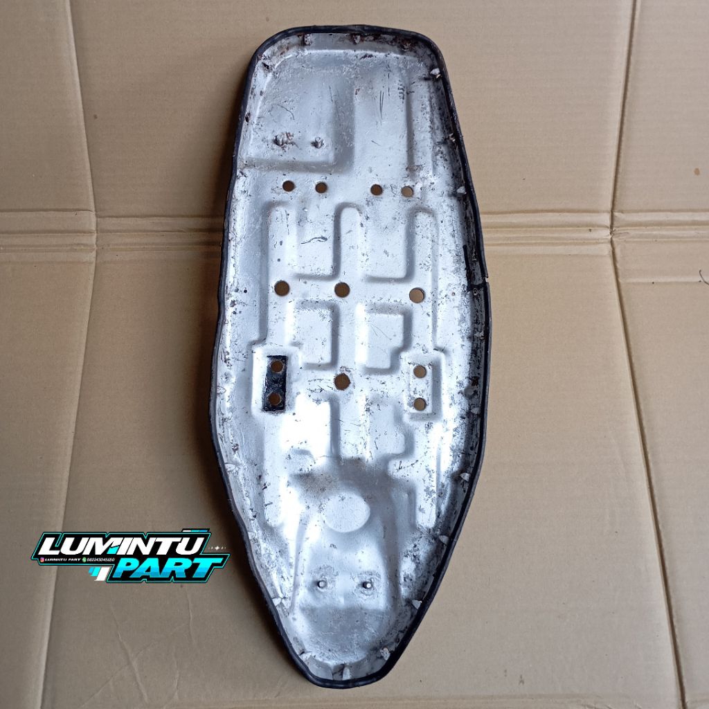 Plat jok C70 MK1 ori copotan jok sadel C70 ori copotan