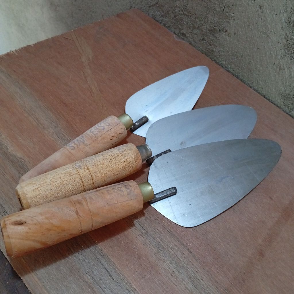 cetok alat tukang bangunan