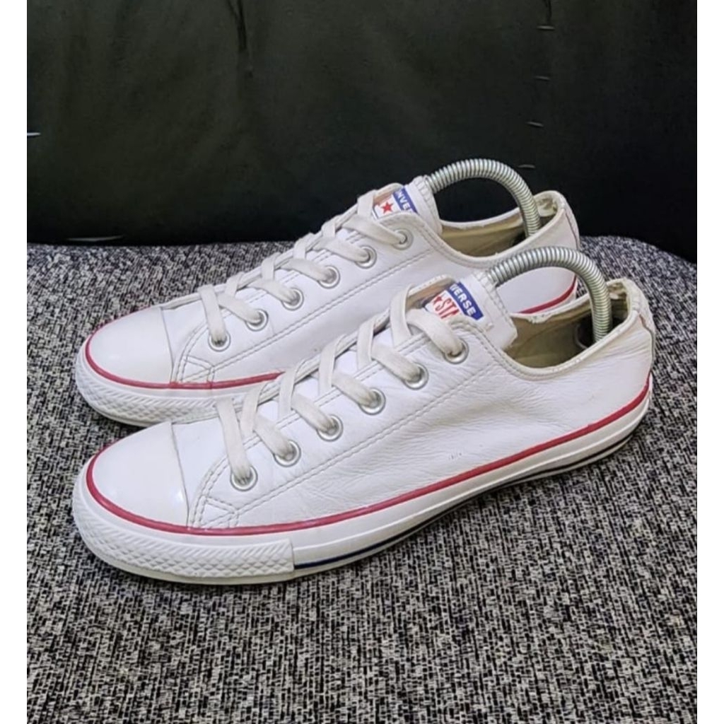 Sepatu converse second