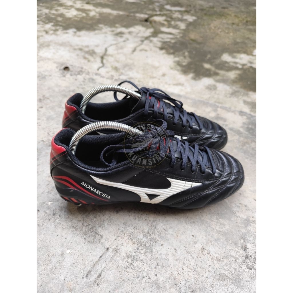 Sepatu Bola Second Original M*zuno, Sepatu bola bekas original.