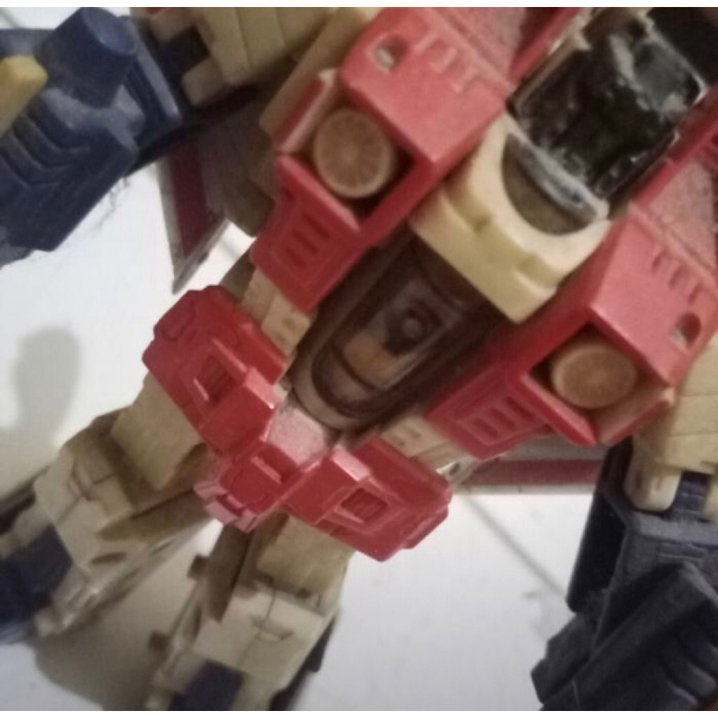 Transformers Universe Deluxe Starscream