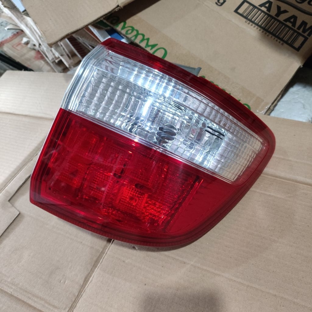 Stoplamp Lampu Belakang Fortuner 2009 2010 original
