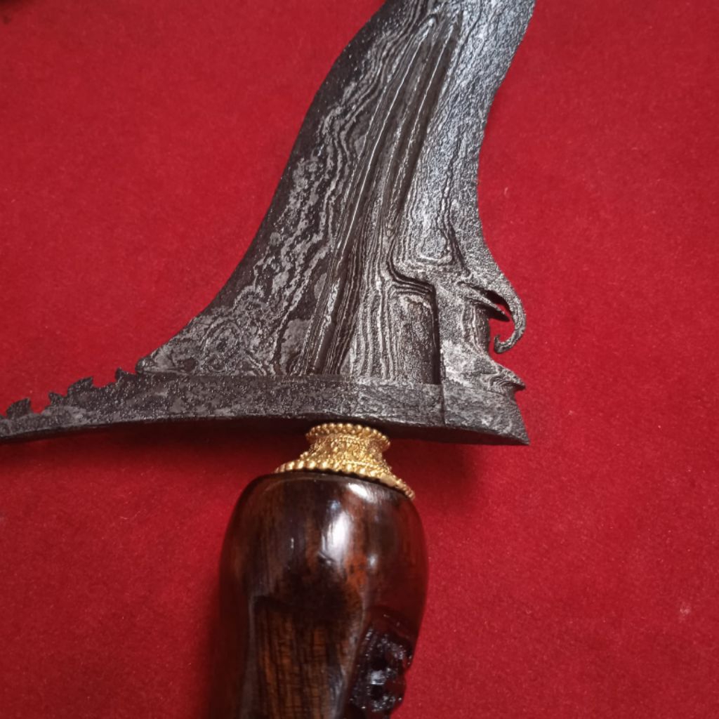 KRS sengkelat pamor wos wutah tangguh mataram.