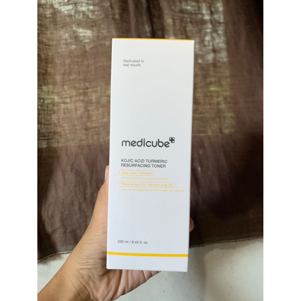 NEW MEDICUBE KOJID ACID TURMERIC RESURFACING TONER