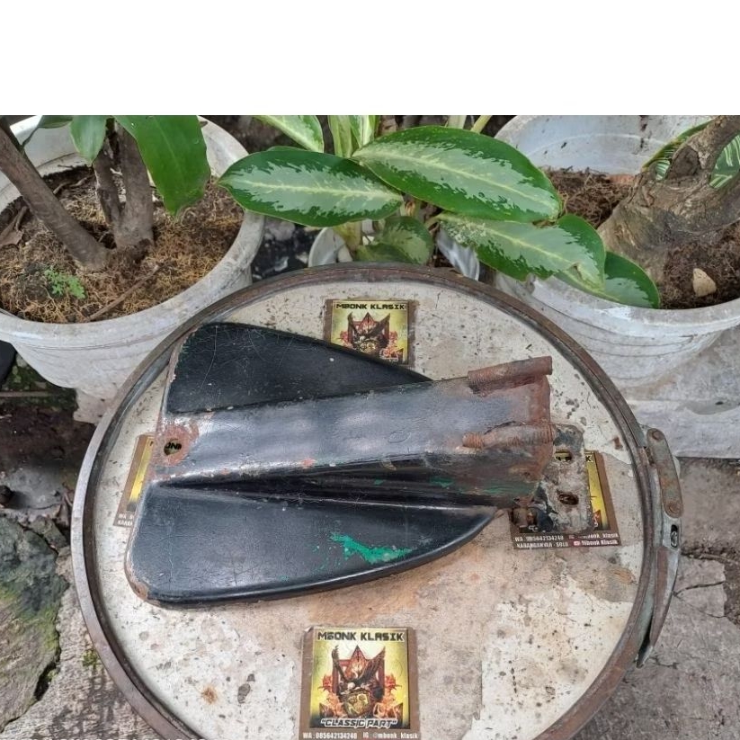 dudukan tatakan jok vespa pts special smallframe ORIGINAL jok vespa smallframe pts 90 pts 100 jok pt