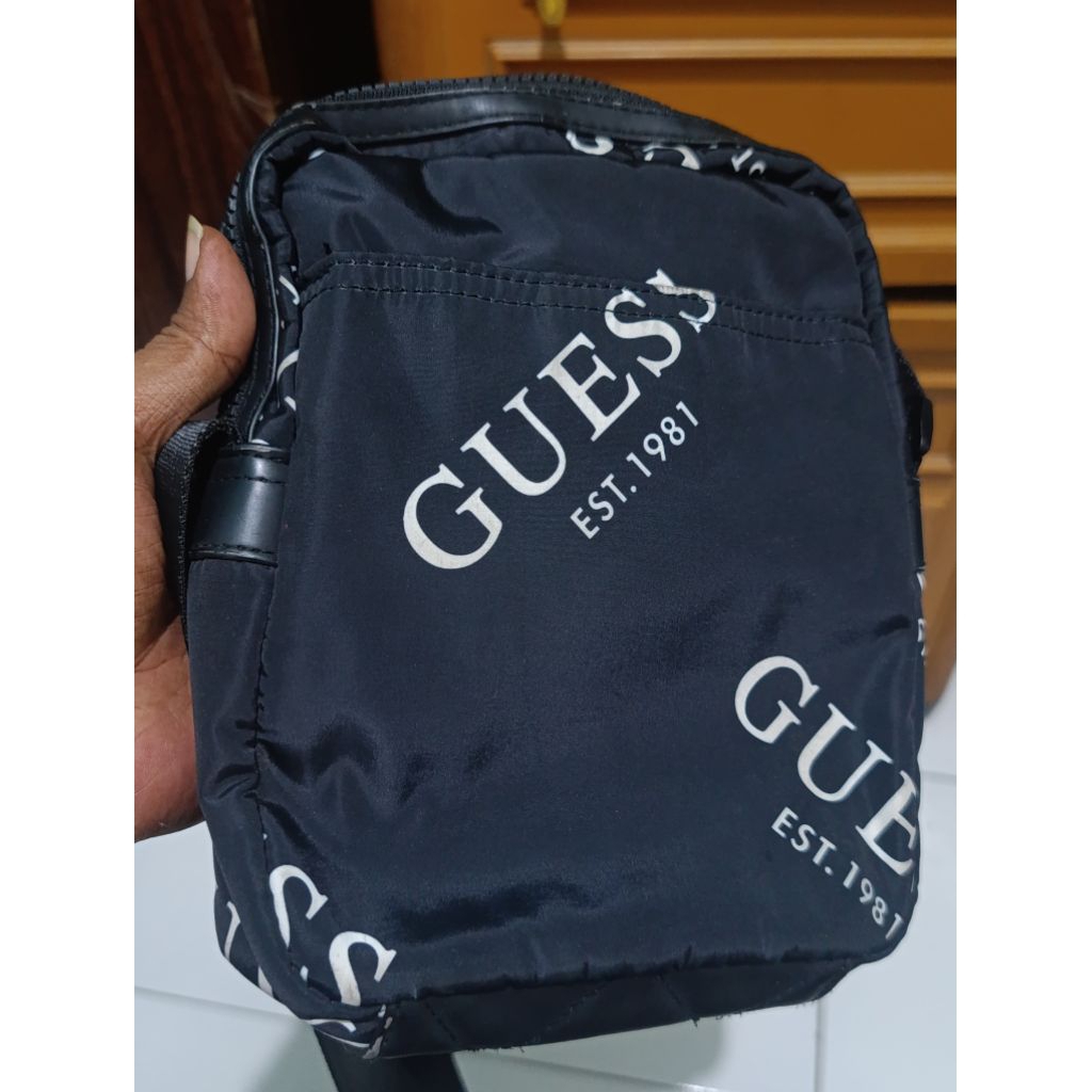 Tas selempang Guess original