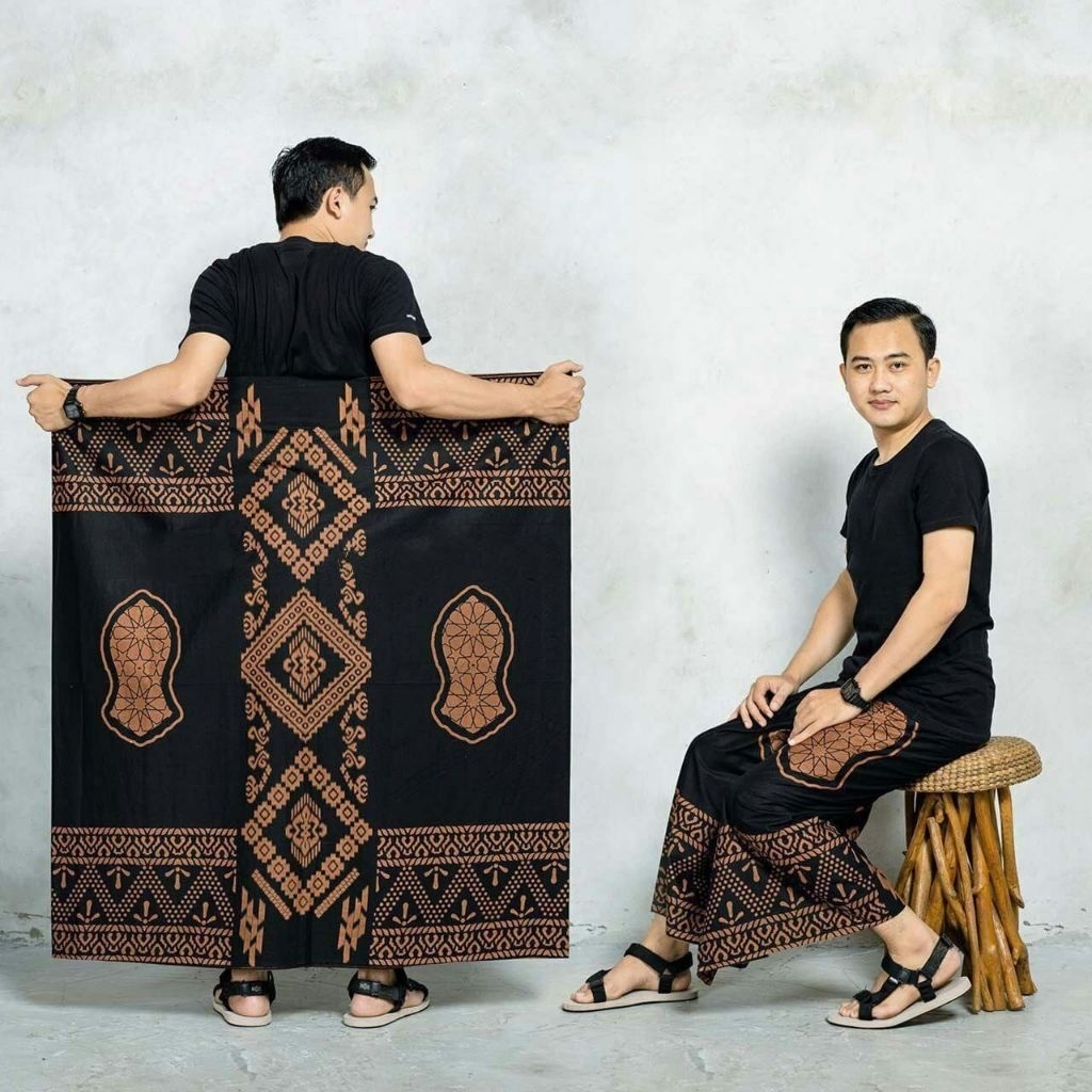 SARUNG KEKINIAN SARUNG MOTIF BATIK TERBARU SARUNG KEREN SARUNG PRIA SARUNG MOTIF GIS IGDAM SARUNG PE