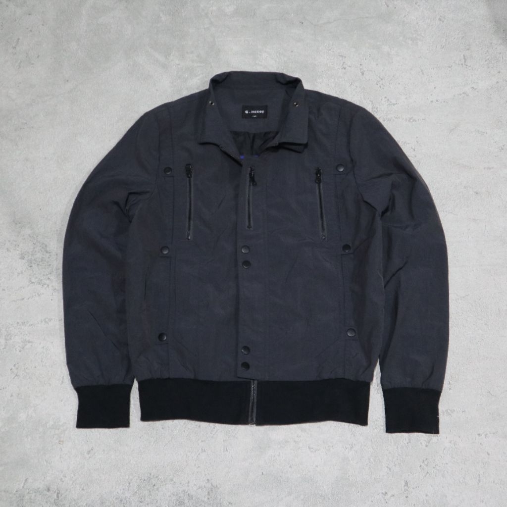 JAKET CASUAL BOMBER MCCOY G SIZE M PXL 65X52 CM LD 104 CM