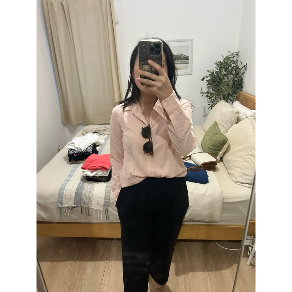 Kemeja Uniqlo Baby pink