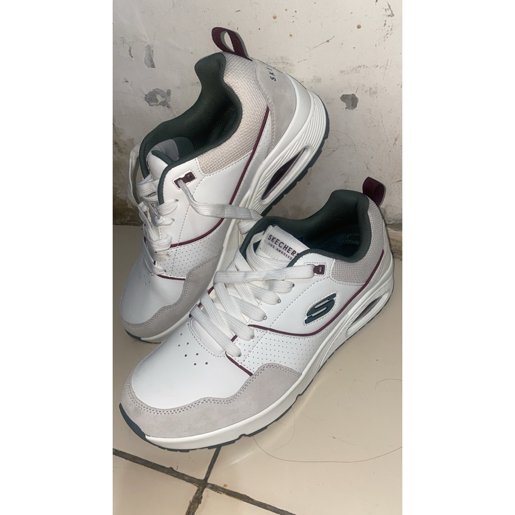 PL skechers nwt size 43 insole 28