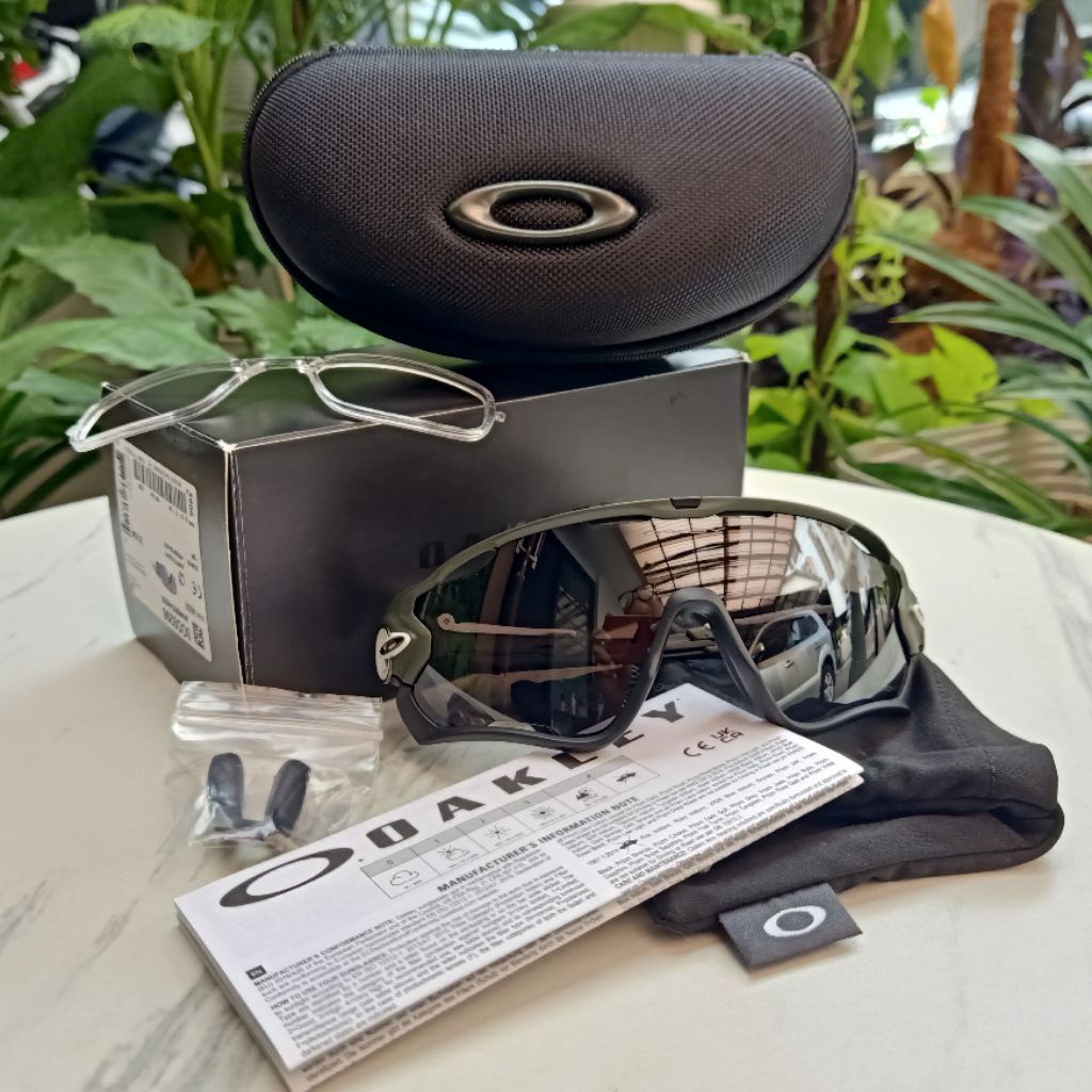 Preloved Sunglasses OAKLEY Jawbreaker Ori