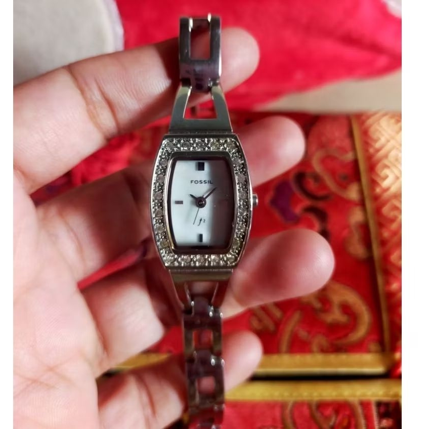 Preloved Jam Tangan wanita Fossil ES-9721